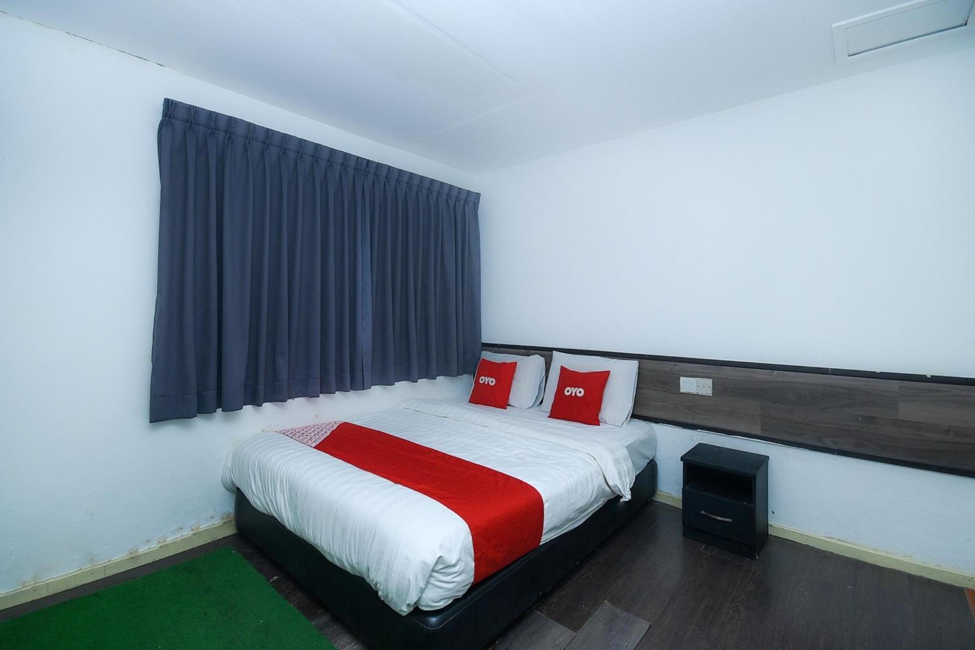 Oyo 90820 River Inn Miri Exterior photo