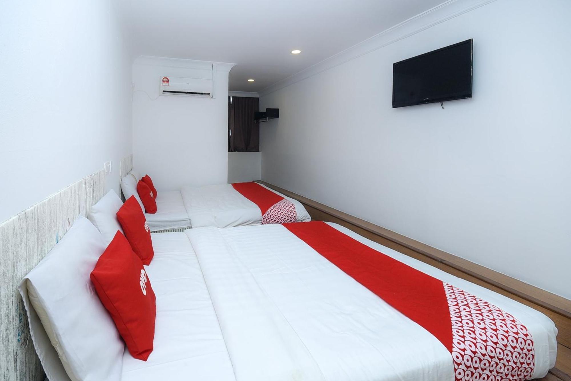Oyo 90820 River Inn Miri Exterior photo