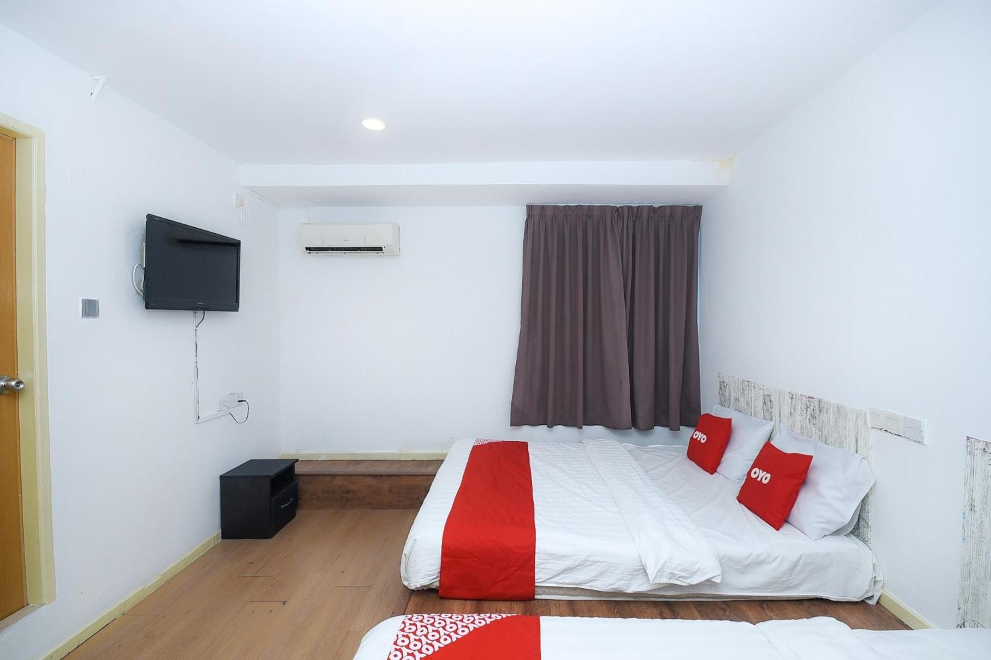 Oyo 90820 River Inn Miri Exterior photo